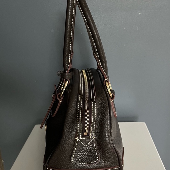 Dooney & Bourke Medium Domed Satchel Brown T’Moro Pebbled Leather Purse EUC - Picture 4 of 15